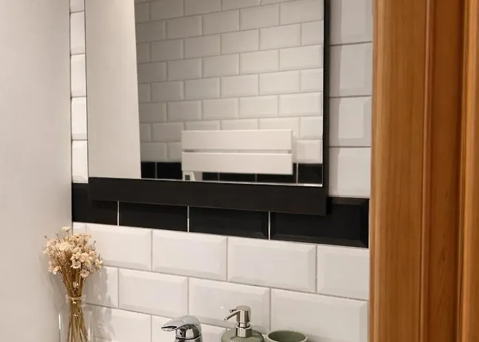 Apartment Very Large Batignolles, 17th Arrondissement Paris