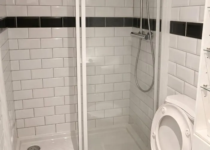 Very Large Batignolles, 17th Arrondissement * Paris